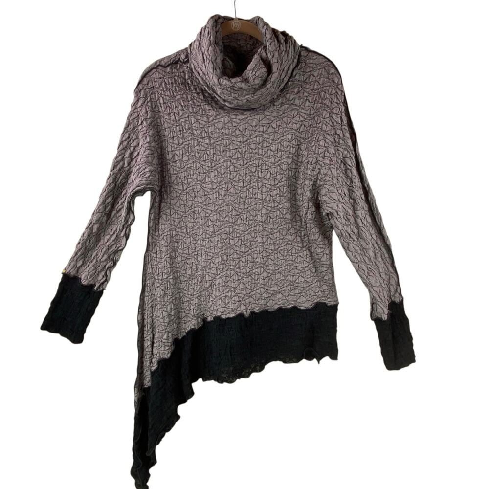 Noblu Asymmetric tunic Top Size S Tan Black Pucker Texture Art To Wear